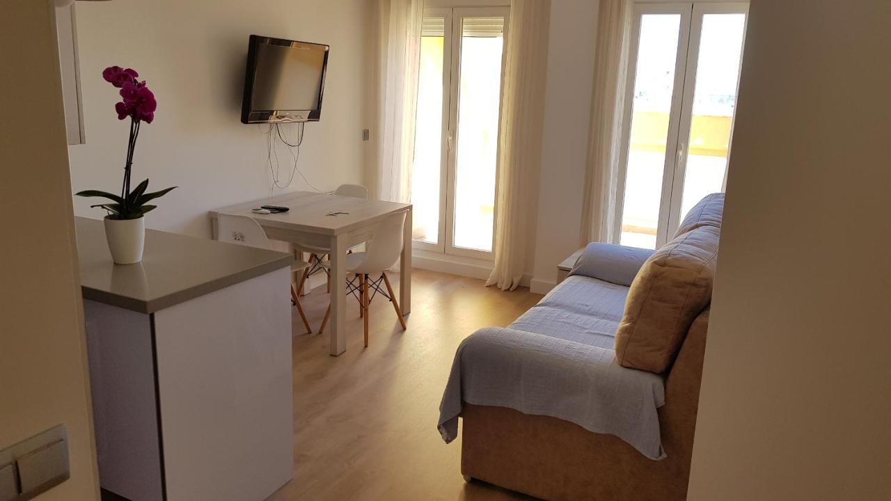 Penthouse Sea Views + Private Solarium Lejlighed Fuengirola Eksteriør billede